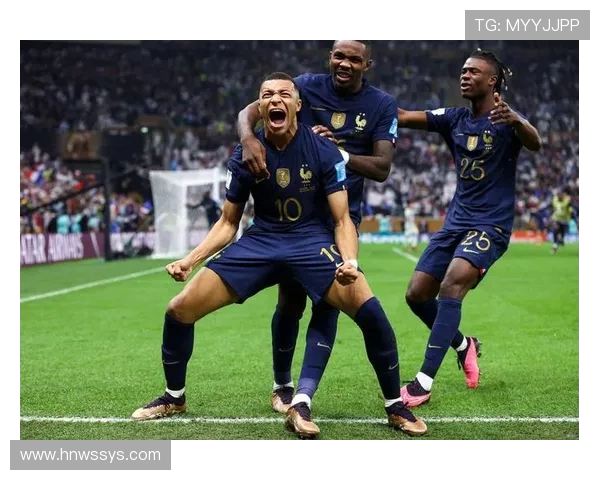 克罗地亚逆袭法国在决赛中以四比二夺冠的辉煌时刻